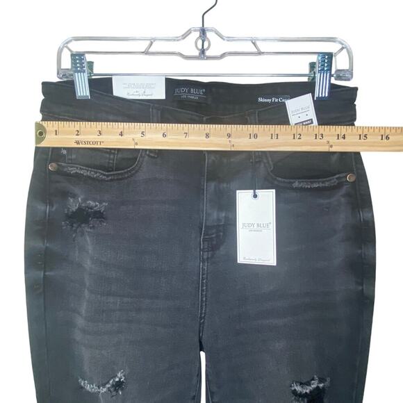 Judy Blue Skinny Fit Capri Distress High Waist Size 9/29 - Picture 2 of 8